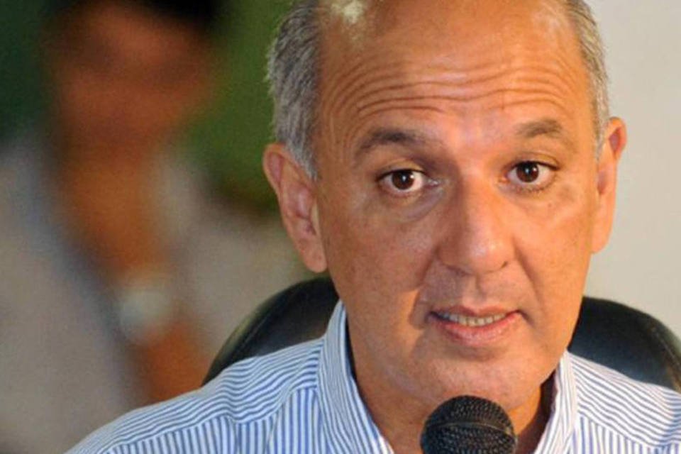 E-mails dizem que Serra e Arruda sabiam de cartel em trens