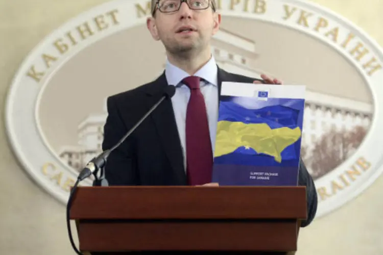 
	Arseni Yatseniuk, primeiro-ministro da Ucr&acirc;nia:&nbsp;Yatseniuk apresentou um projeto de lei que discute a realiza&ccedil;&atilde;o da consulta no pr&oacute;ximo dia 25
 (Andrew Kravchenko/Pool/Reuters)