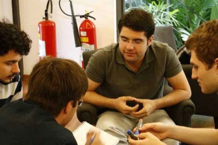 empreendedores em atividades durante programa da Aceleradora de impacto (Divulgação/Artemisia)