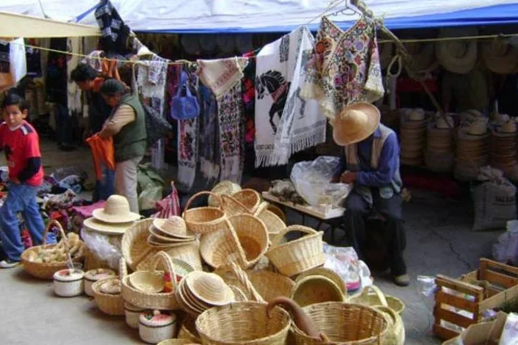 Artesanato otomí: projeto entre fabricantes do tenango e Hermès nasceu há 3 anos (Marrovi/Wikimedia Commons)