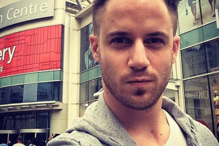 
	Julien Blanc, que foi expulso da Austr&aacute;lia por incitar viol&ecirc;ncia contra a mulher
 (Reprodução)