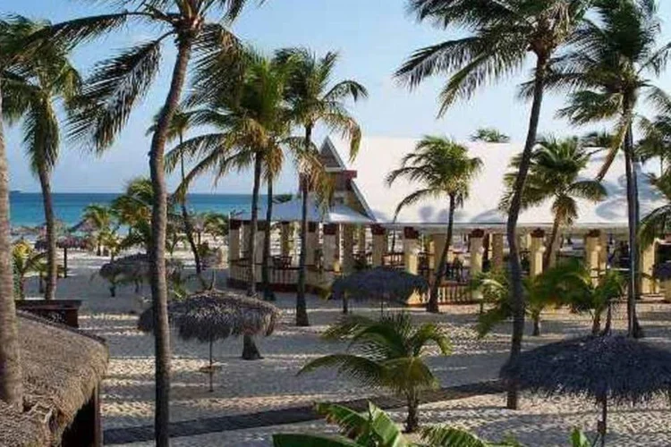 
	Caribe (foto) e Am&eacute;rica Latina mant&eacute;m participa&ccedil;&atilde;o na economia mundial
 (Wikimedia Commons)