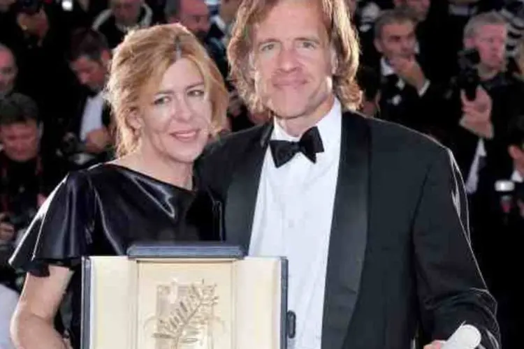 Produtores Dede Gardner e Bill Pohlad receberam a Palma de Ouro pelo filme "A Árvore da Vida" (Pascal Le Segretain/Getty Images)