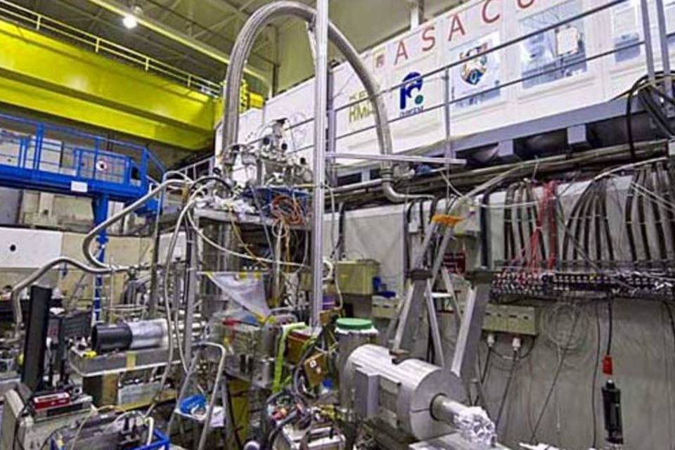 Antimatéria é pesada com precisão inédita no CERN