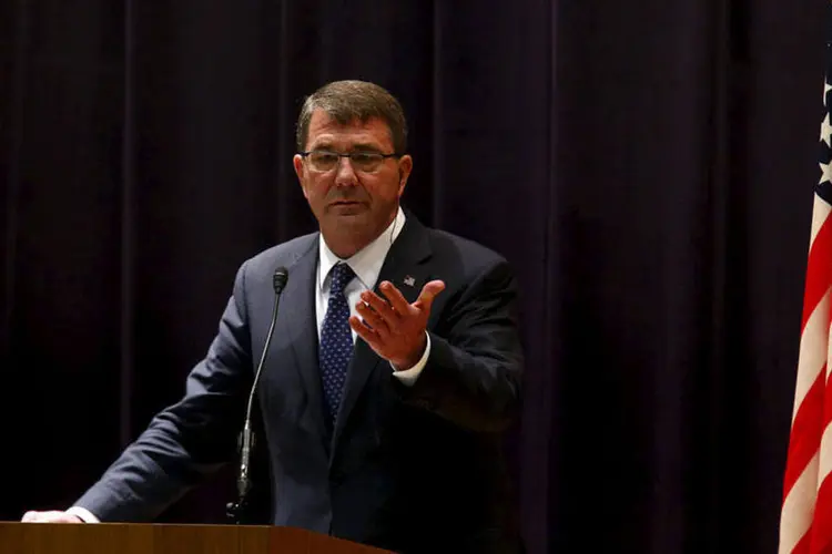 
	Secret&aacute;rio de Defesa norte-americano Ash Carter sobre m&iacute;sseis: &quot;&eacute; apenas um lembrete de como as coisas est&atilde;o tensas na pen&iacute;nsula coreana&quot;
 (REUTERS/Thomas Peter)