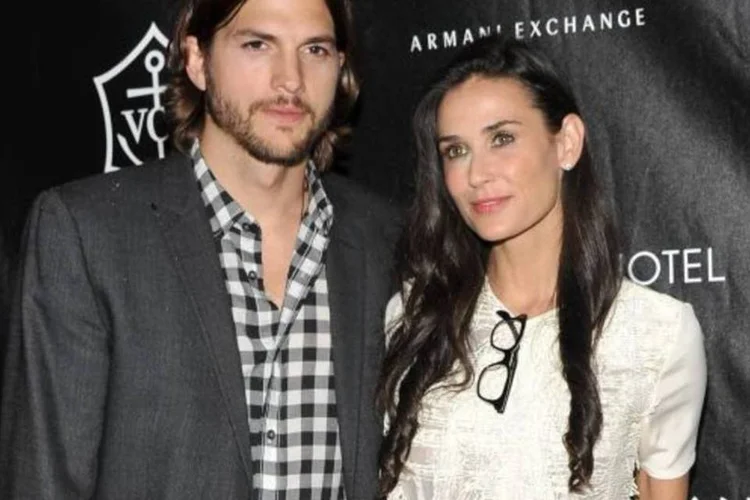O casal estava morando em casas diferentes há alguns meses, desde que Ashton deu início às gravações de Two and a Half Men, em Los Angeles (Stephen Lovekin/Getty Images)