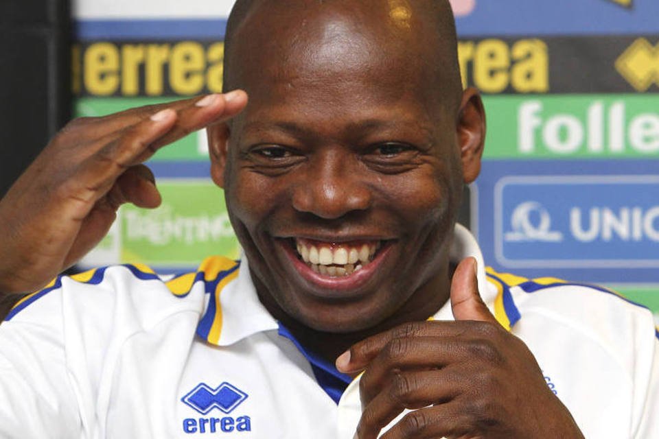 Asprilla lançará marca de preservativos na Colômbia Exame