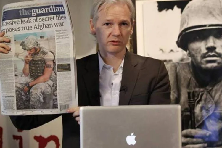 Relação ficou abalada depois do jornal revelar detalhes das acusações de assédio sexual contra Assange  (Peter Macdiarmid/Getty Images)