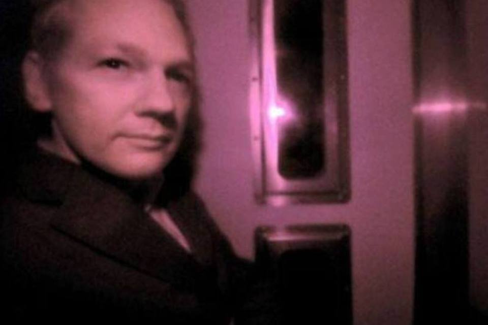Suécia não vai apelar de sentença a favor de Assange