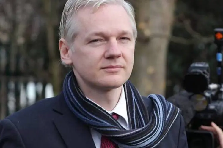 Assange: "É absolutamente constrangedor para a reputação dos serviços de inteligência dos Estados Unidos publicar algo assim e garantir que é um relatório" (Peter Macdiarmid/Getty Images)