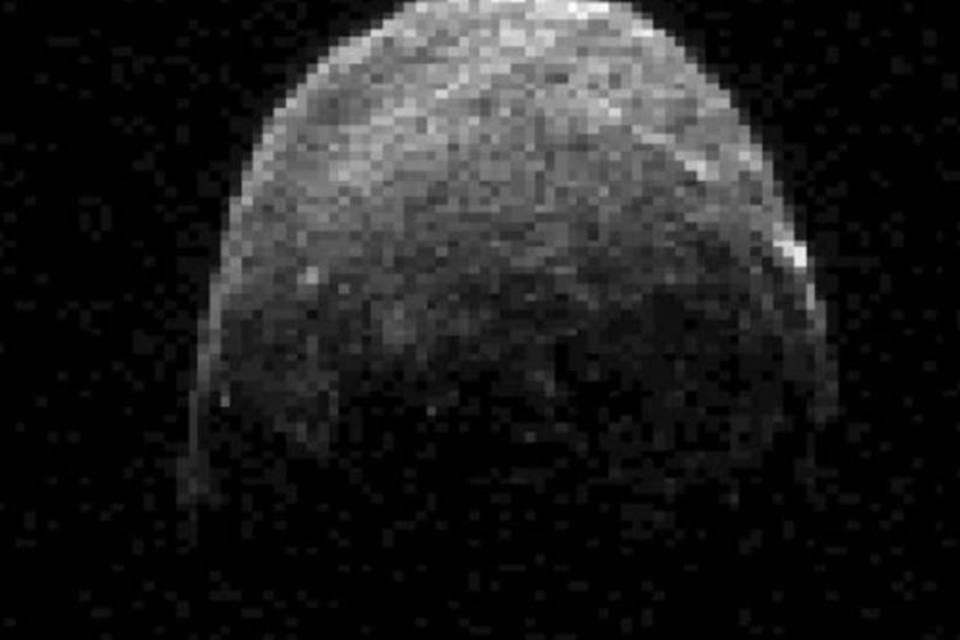 Asteroide passa 'de raspão' pela Terra, mas não causa efeito perceptível
