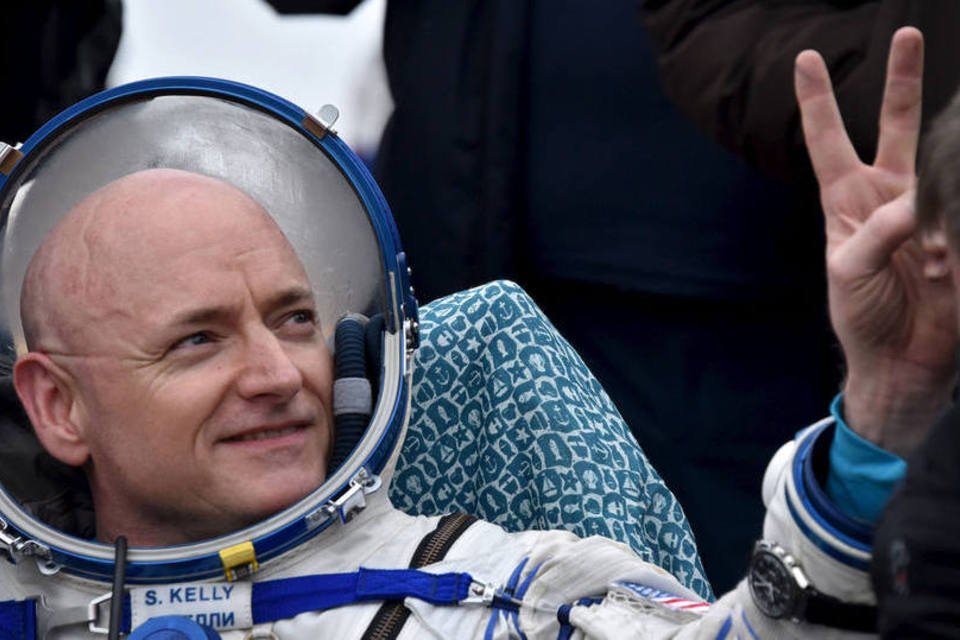 Astronauta Scott Kelly retorna aos EUA após um ano no espaço