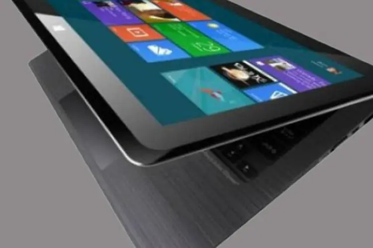 Ultrabook Asus Taichi traz duas telas LED e pode se tornar um tablet quando fechado
 (Divulgação)