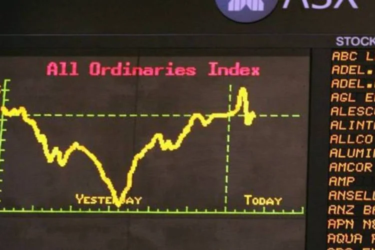 
	Em Sydney, o &iacute;ndice S&amp;P/ASX 200 fechou em queda de 1,7%, aos 5.218,9 pontos
 (Sergio Dionisio/Getty Images)