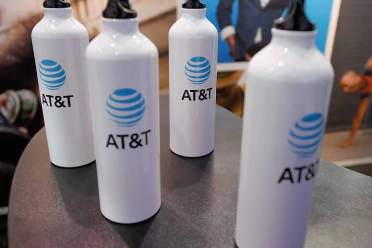 
	AT&amp;T: lucro ajustado da companhia, no entanto, veio em linha com a estimativa m&eacute;dia dos analistas
 (Angela Weiss/Getty Images)