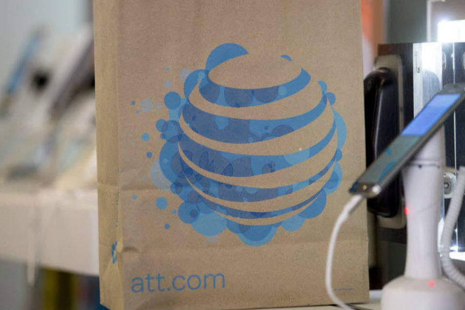 AT&T recebe aval para fusão com DirecTV