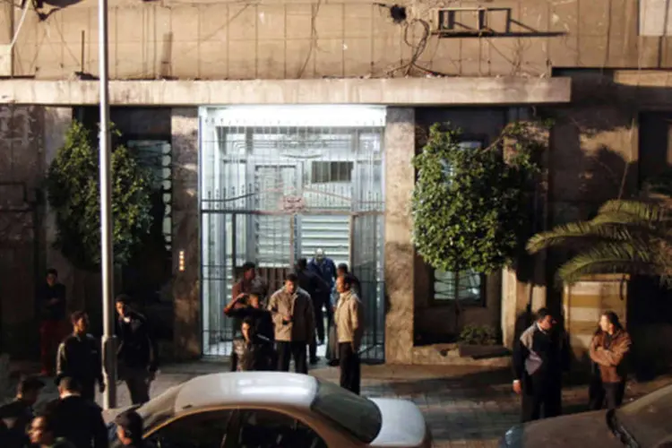 
	Embaixada de Israel, no Cairo: diplomatas v&atilde;o fechar todas as 102 miss&otilde;es de Israel no exterior
 (Al Youm Al Saabi Newspaper/Reuters)