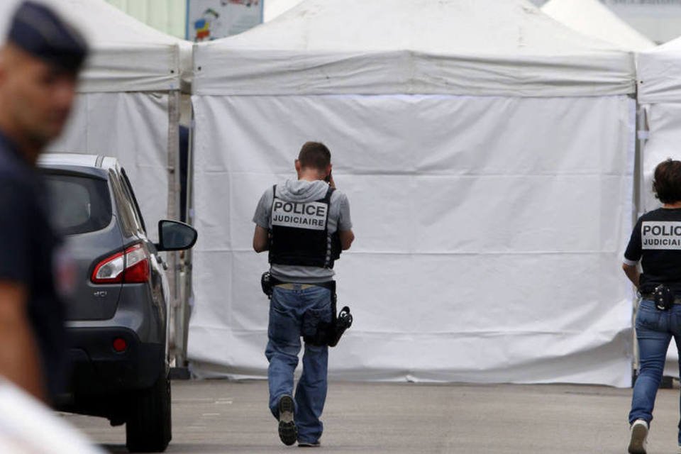 Mídia francesa não publicará fotos de autores de atentados