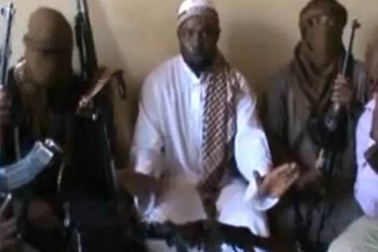 
	O l&iacute;der do Boko Haram, Abubakar Shekau (c):&nbsp;jovem nigeriana lembrou que Boko Haram levava tempo perseguindo seu pai e que membros do grupo queimaram sua igreja um m&ecirc;s antes de mat&aacute;-lo

	
	
 (YouTube/AFP)