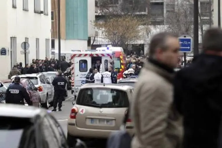 
	Sede de Charlie Hebdo: FN anunciou para a tarde &quot;declara&ccedil;&atilde;o solene&quot; de Le Pen no site do partido
 (Kenzo Tribouillard/AFP)