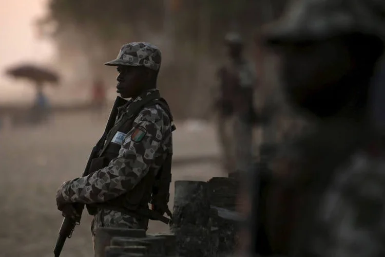
	Atentado: a Al Qaeda no Magrebe Isl&acirc;mico (AQMI) reivindicou ontem o atentado, o primeiro na Costa do Marfim
 (Joe Penney / Reuters)
