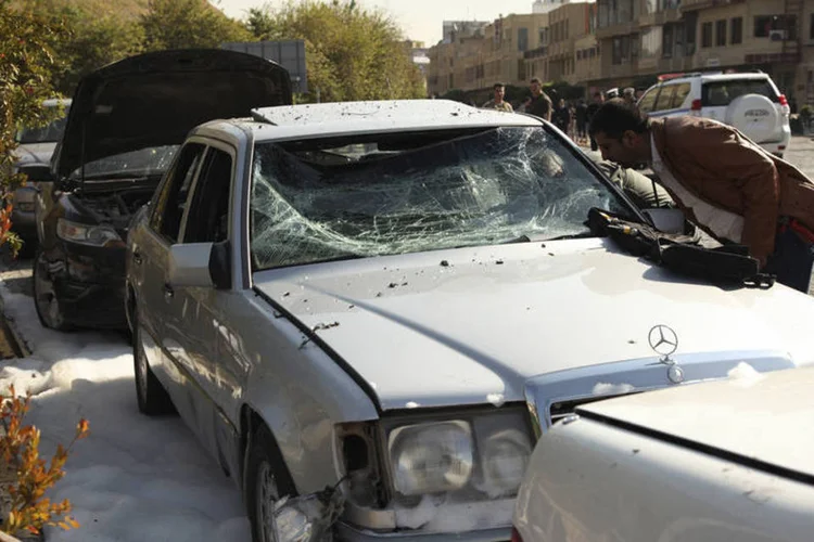 Forças de segurança curdas: autor do atentado se detonou enquanto tentava invadir a sede do governo, que é protegida por muros antibomba (Azad Lashkari/Reuters)