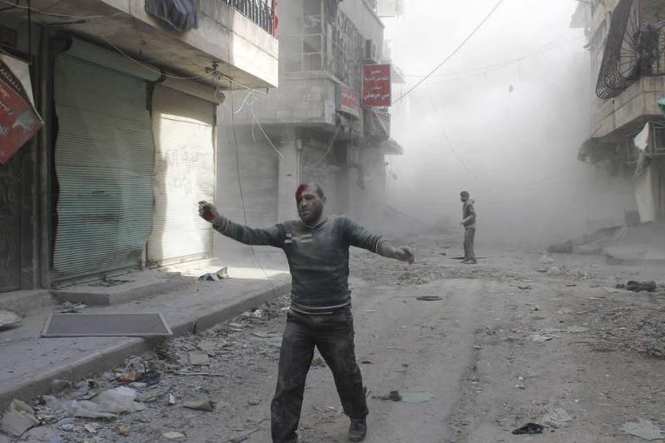 Oposição síria acusa forças de Assad de novo ataque com gás