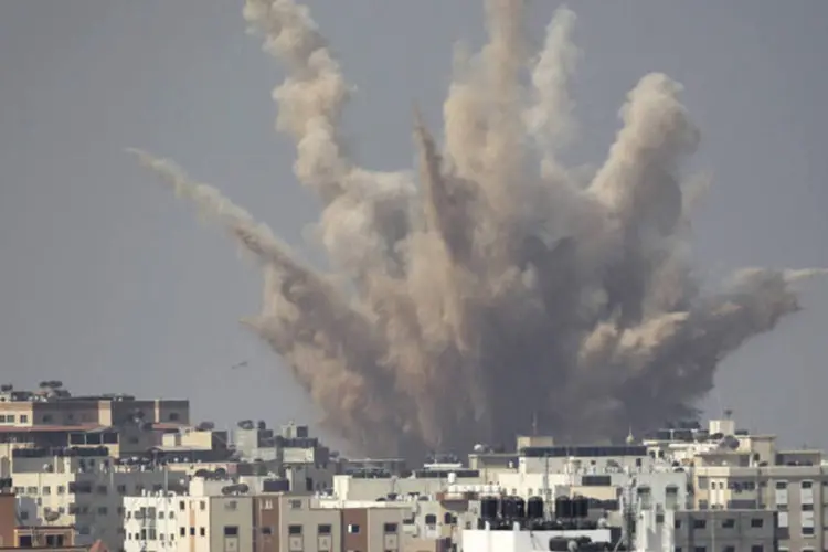Ataque em Gaza: aeronave israelense atacou quatro casas na cidade de Beit Lahiya (Ahmed Zakot/Reuters)