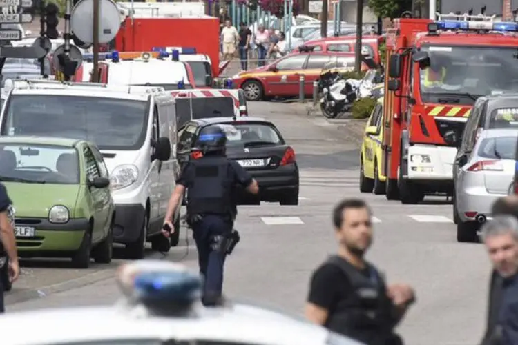 
	Ataque: outros dois mortos s&atilde;o os agressores, que foram &quot;neutralizados&quot; pelas for&ccedil;as de seguran&ccedil;a
 (Steve Bonet/Reuters)