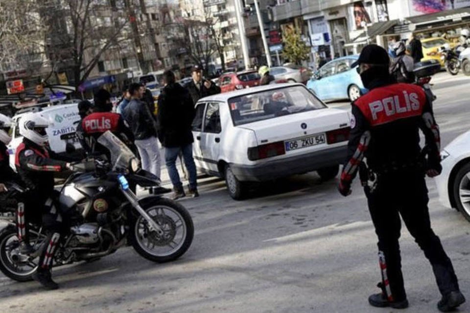 Ataque contra ônibus deixa 6 mortos e 23 feridos na Turquia