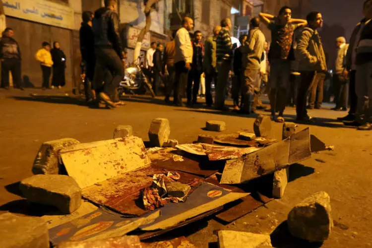 
	Terrorismo: a bomba explodiu pr&oacute;ximo a um grupo de civis, que passavam pelo local
 (Mohamed Abd El Ghany / Reuters)
