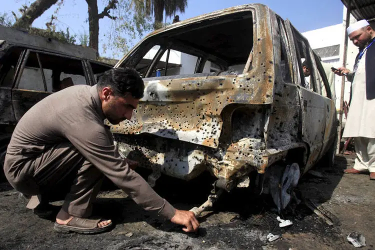 
	Paquist&atilde;o: uma fac&ccedil;&atilde;o dos talib&atilde;s paquistaneses, Khamat-ul-Ahrar, reivindicou o atentado
 (Fayaz Aziz / Reuters)