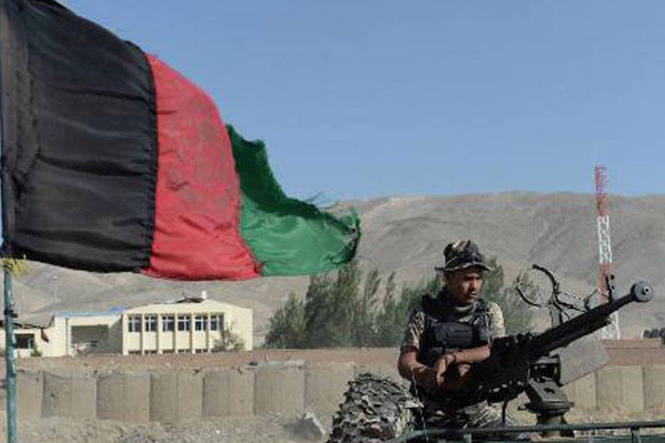 Atiradores mascarados matam 13 afegãos