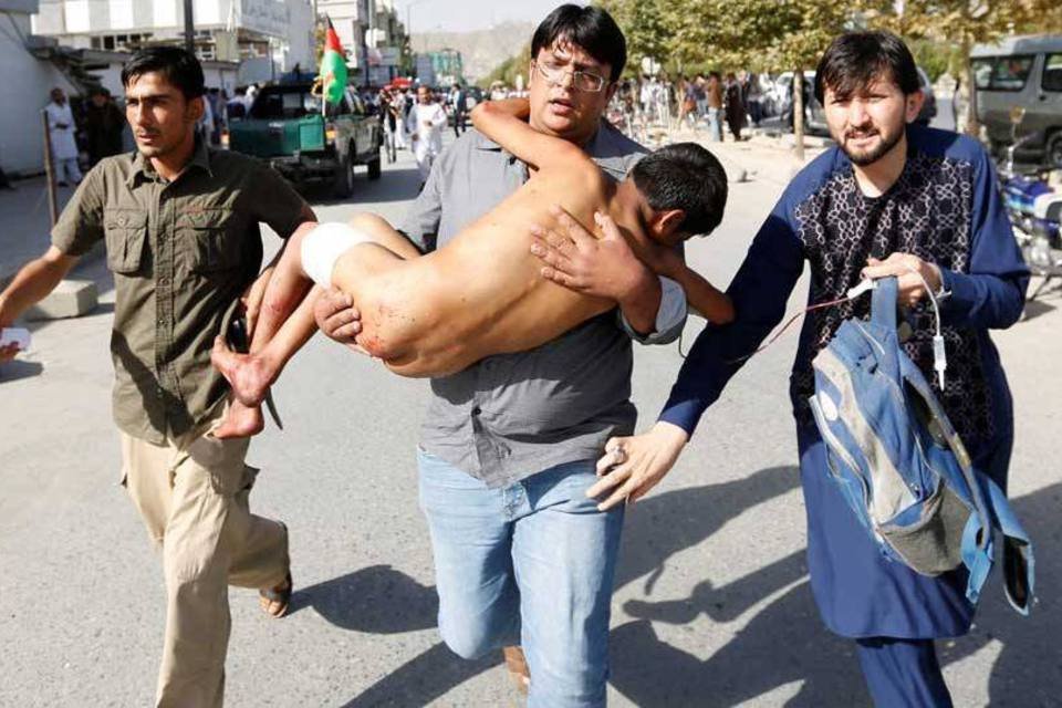 Ataque em manifestação de minoria no Afeganistão mata 61