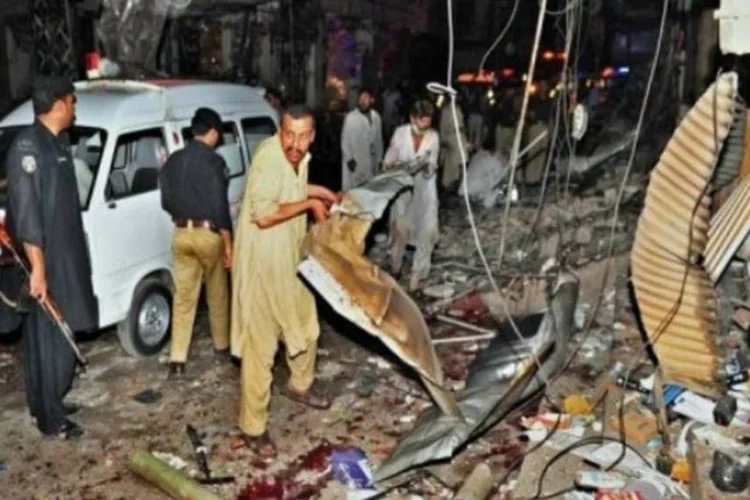 
	Ataque em Peshawar: autoridades dizem que n&uacute;mero de mortos pode aumentar devido a grande quantidade de feridos atingidos pela explos&atilde;o
 (A. Majeed/AFP)