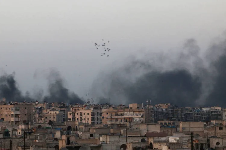 
	Ataques a&eacute;reos: quatro drones implantados a partir da base a&eacute;rea de Incirlik, um ponto de partida para os EUA, participaram da opera&ccedil;&atilde;o e mataram 29 militantes
 (Abdalrhman Ismail / Reuters)