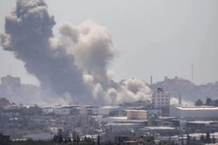 
	Bombardeio israelense na Faixa de Gaza: Egito prop&otilde;e cessar-fogo imediato aos ataques entre Israel e palestinos
 (Jack Guez/AFP)