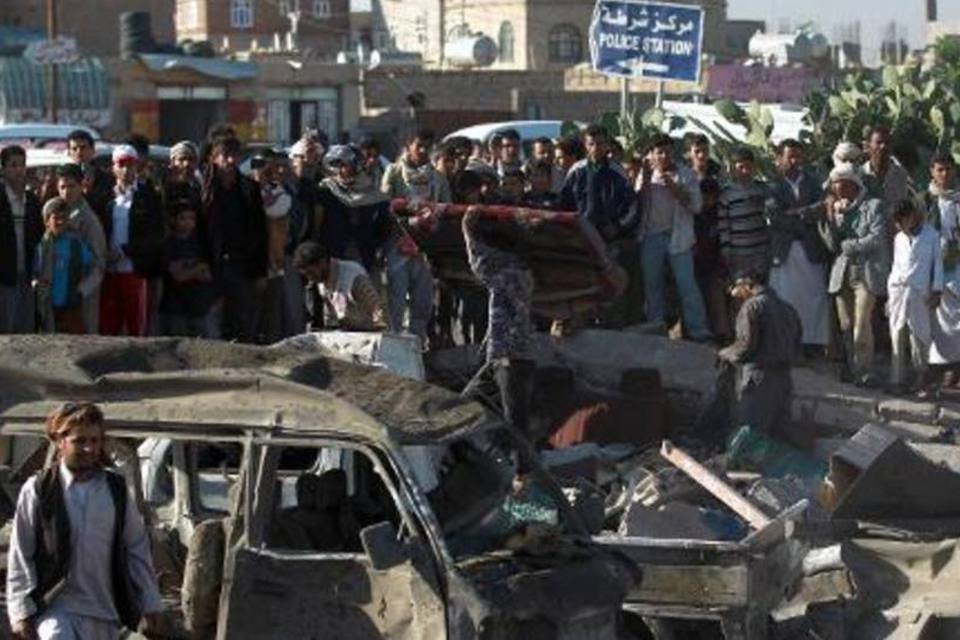Bombardeio contra base militar no Iêmen mata 3 estudantes