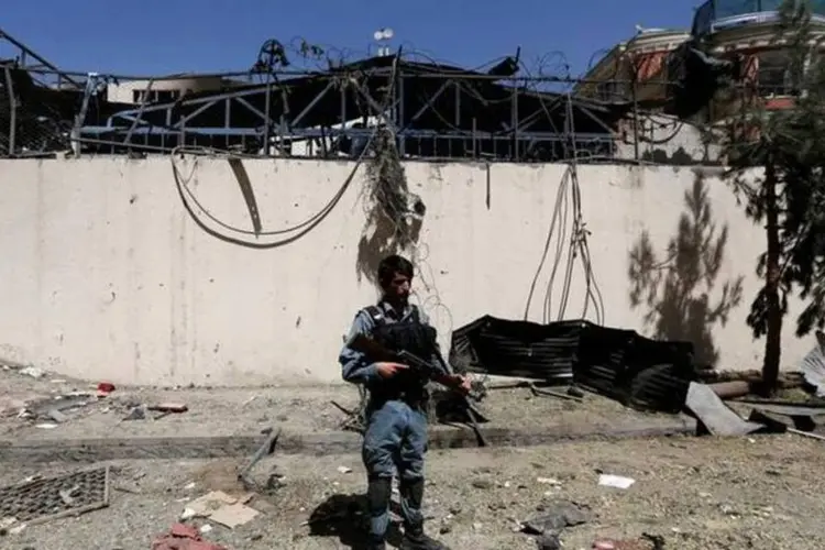 
	Afeganist&atilde;o: os atentados acontecem no momento em que os talib&atilde;s refor&ccedil;am a ofensiva contra o governo
 (Mohammad Ismail / Reuters)