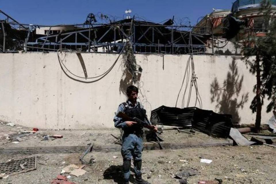 Bombardeio dos EUA no Afeganistão mata 8 policiais
