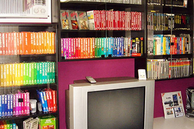 Além de 1.600 cartuchos de jogos, Antonio Borba tem 16 consoles diferentes da linha Atari (Arquivo pessoal)