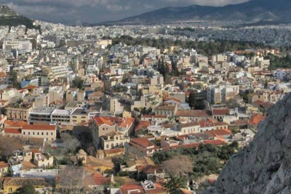 Comissão eleva projeção de contração da Grécia a 3,5%