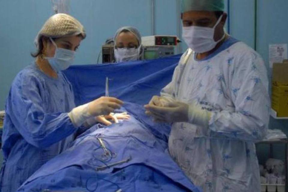 Exame de médicos formados no exterior tem inscrição até hoje