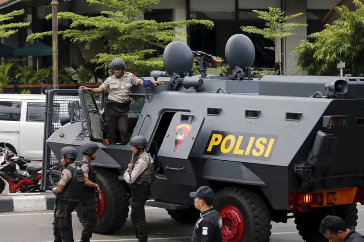 
	Atentado: a Chancelaria atualizou suas recomenda&ccedil;&otilde;es de viagem para a Indon&eacute;sia e pediu a seus cidad&atilde;os que evitem o centro da capital
 (Beawiharta / Reuters)