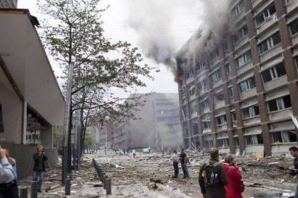 Vídeo amador mostra Oslo momentos após explosão de bomba