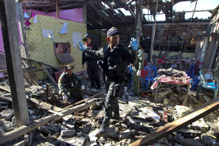 
	Explos&atilde;o: os separatistas que atuam na regi&atilde;o j&aacute; se responsabilizaram pelos ataques, divulgou a pol&iacute;cia local
 (Surapan Boonthanom / Reuters)