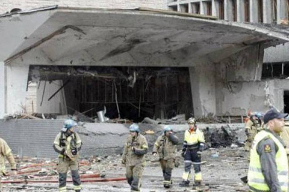 Rua de Oslo após o atentado: sete pessoas morreram nas explosões (AFP/SCANPIX /Roald Beri)