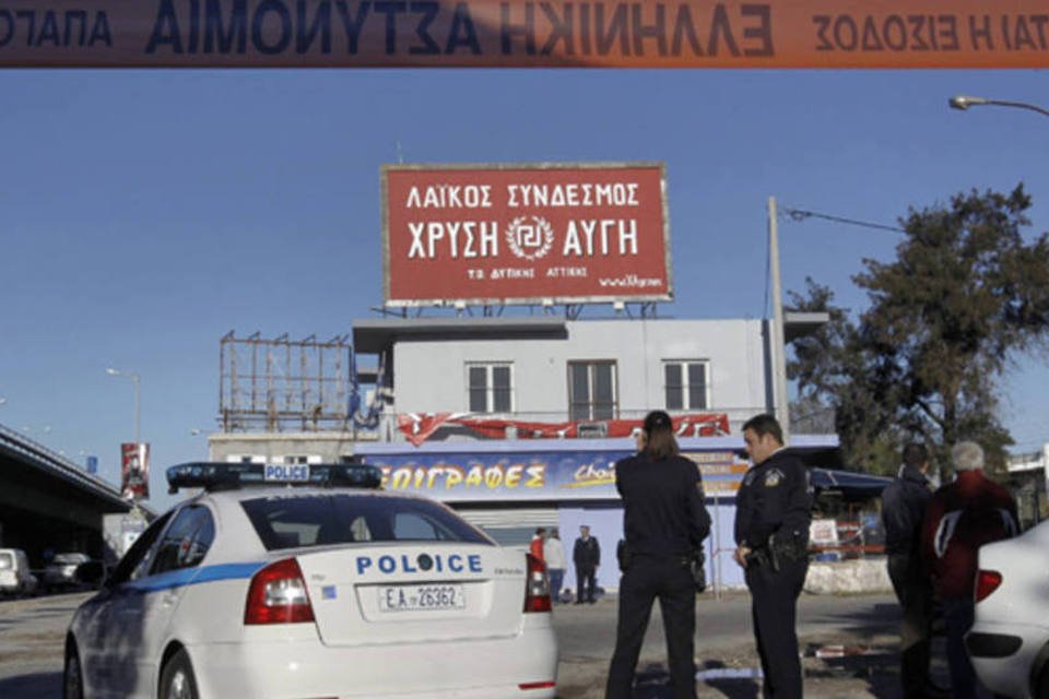 Bomba atinge partido de extrema direita na Grécia