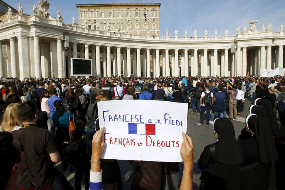 Itália reforça segurança no Vaticano após atentados de Paris