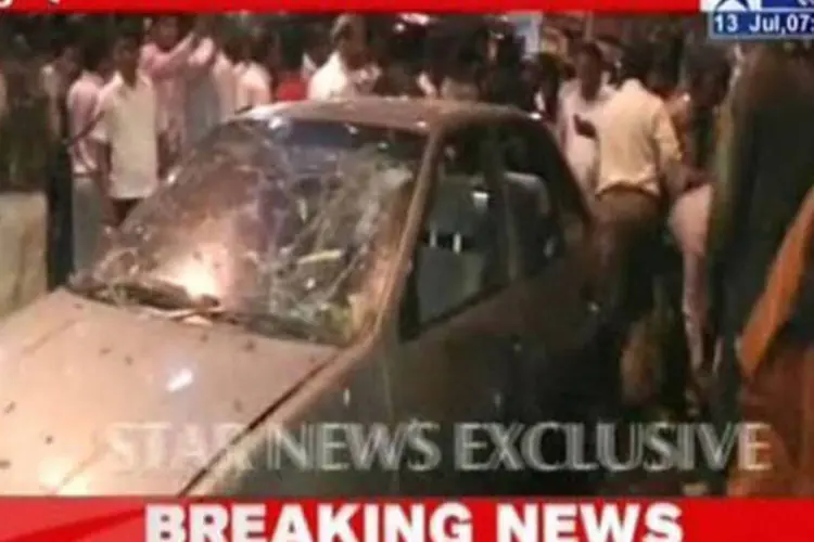 Um dos atentados terroristas ocorreu próximo a uma escola em Mumbai (Reprodução)